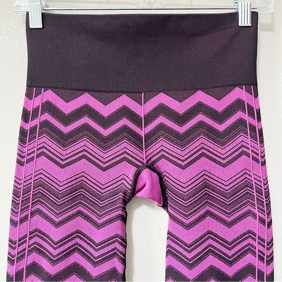 Lululemon Ebb To Street Ankle Pant Heathered Regal Plum Chevron Print Size 4 - Picture 6 of 10